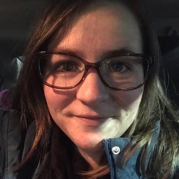 Meet your Posher, Alexandra - Picture 1 of 1